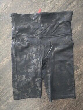 Spanx Black Camo Active Bike Shorts